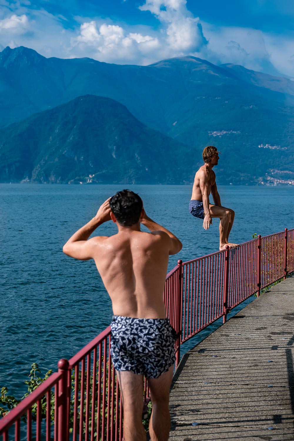 Travelgrapher.com-Inspire-Italy-Lake-Como-Varenna-Guy-Diving